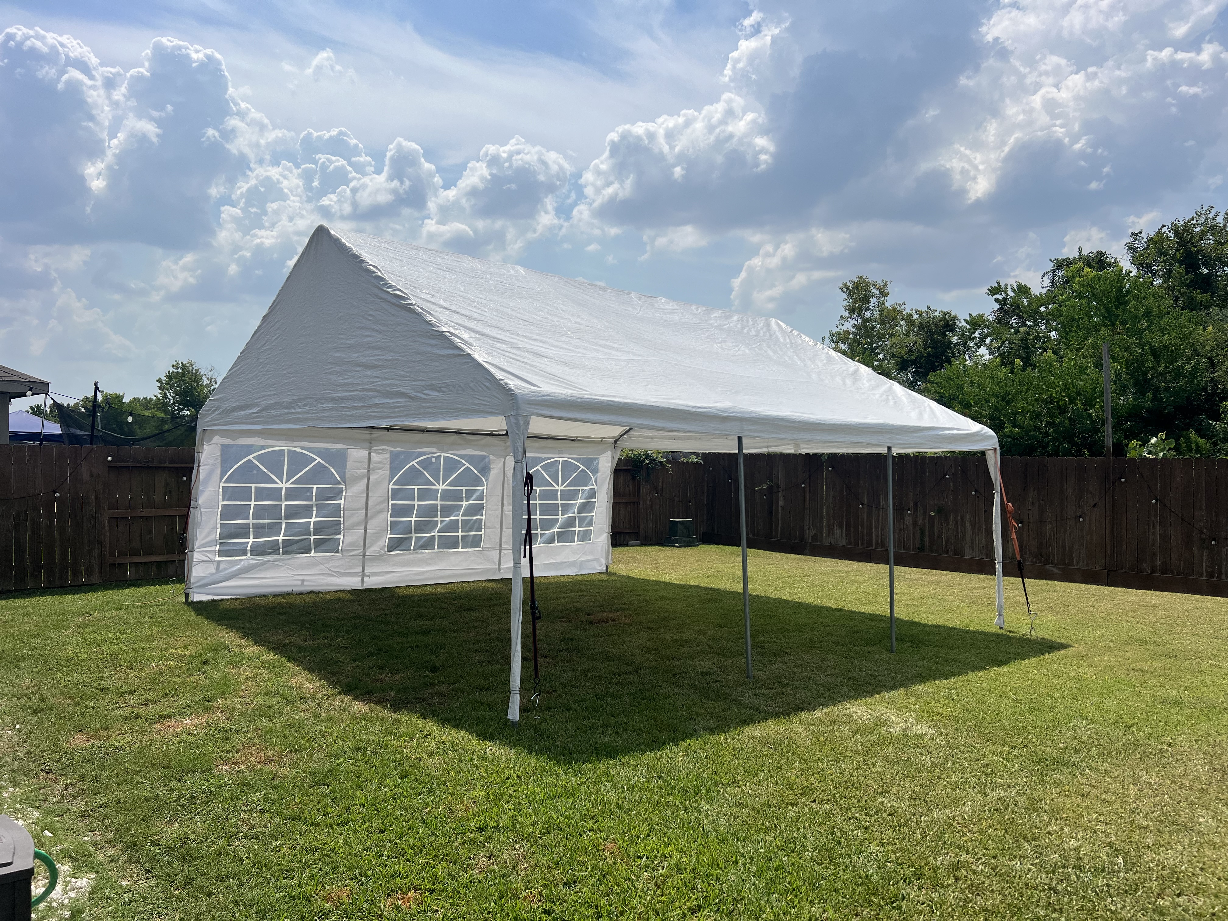 Carpa con paredes laterales